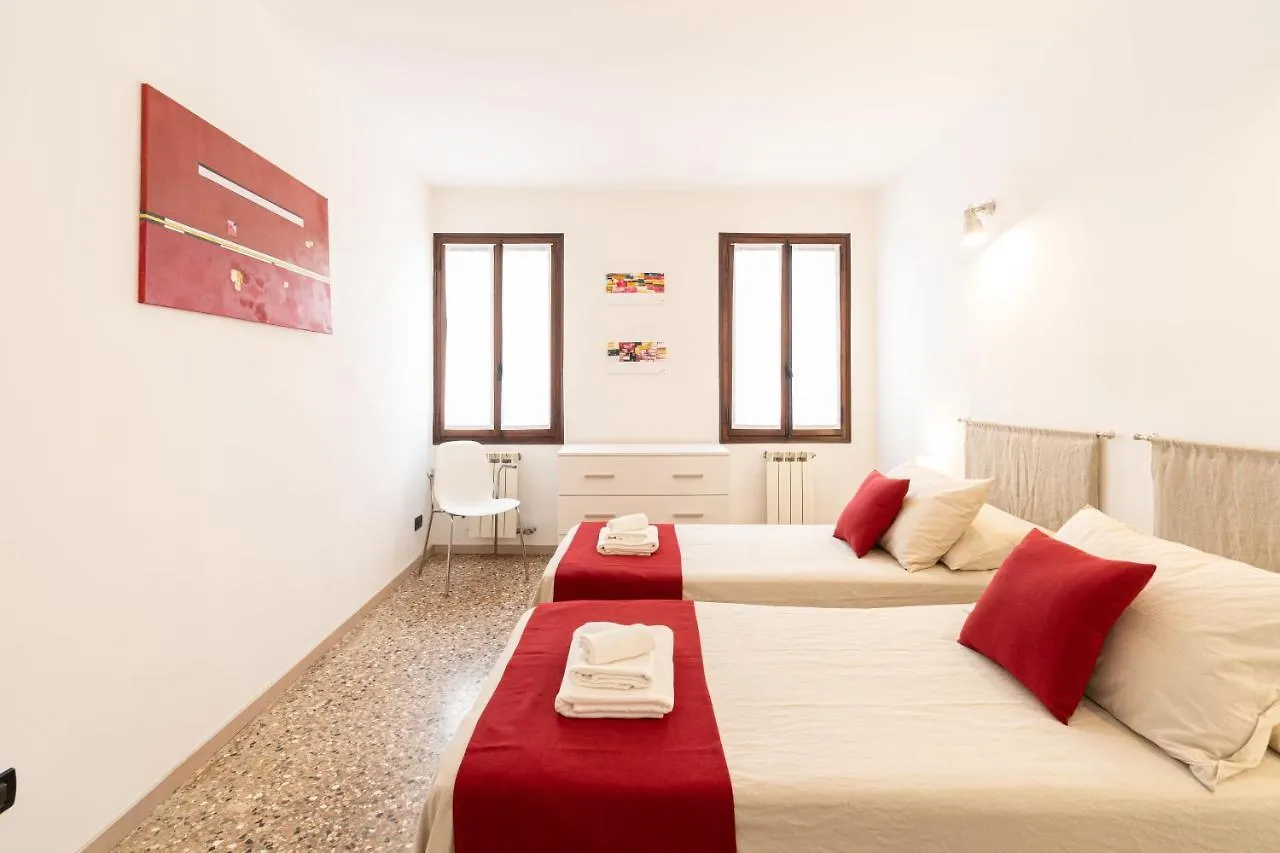 Appartamento A Pochi Passi Dalla Biennale Venice 0*,